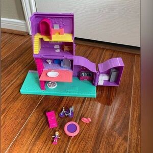 Polly Pocket House with Doll and Assessories
